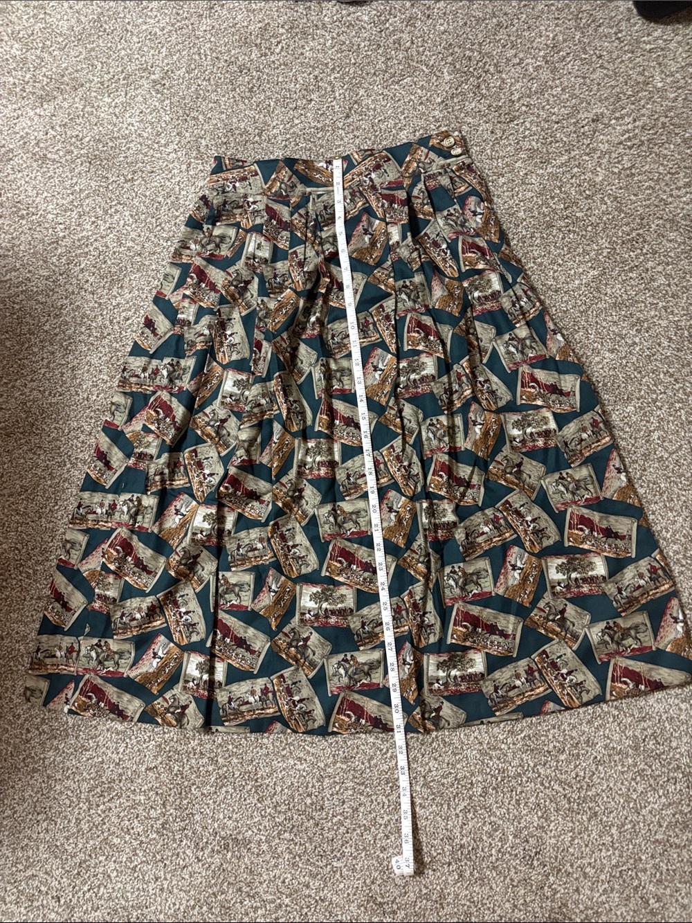 80s Rapport long sleeve top and skirt set w/ hunting horse and hounds print. - Picture 7 of 7